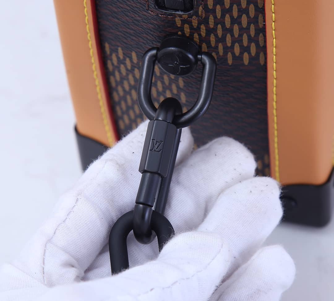 Louis Vuitton Nigo Soft Trunk Damier Monogram Replica Shoulder Bag N40381