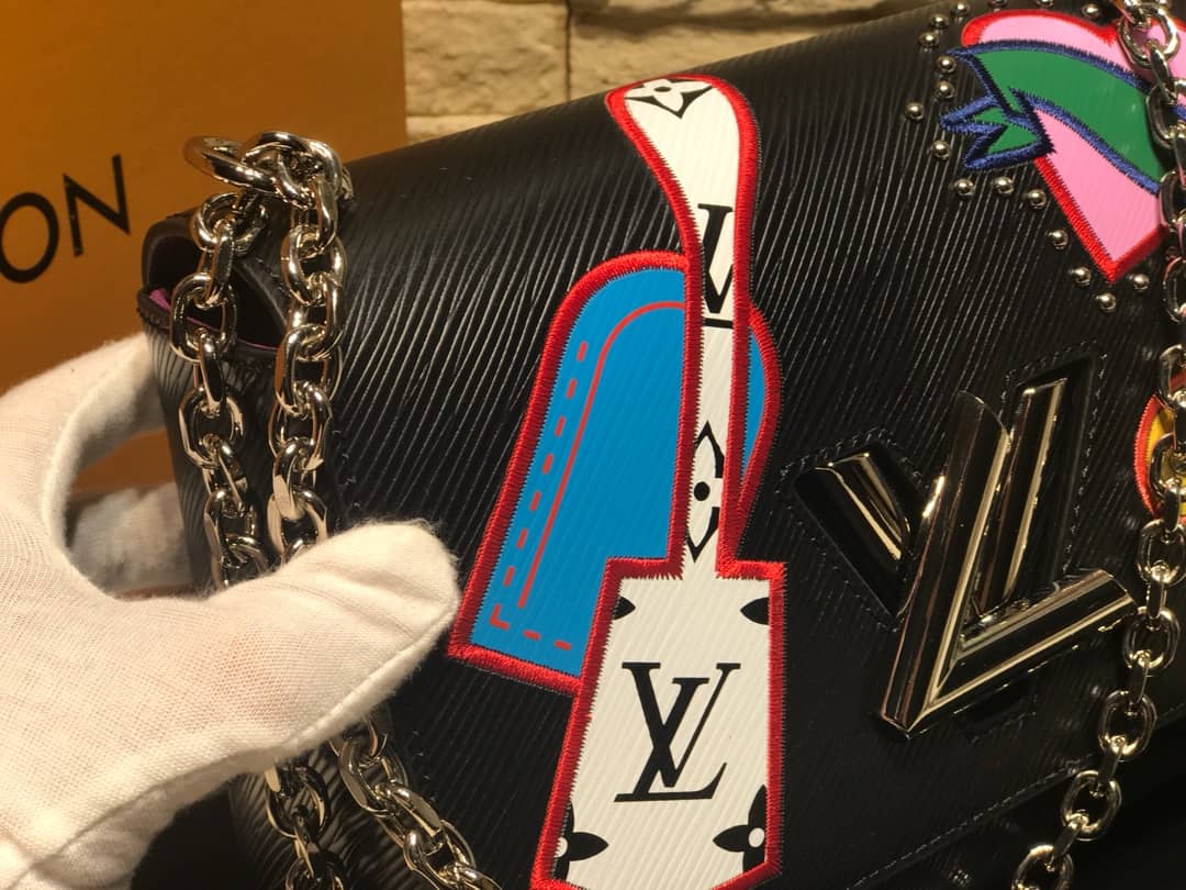 Louis Vuitton Twist MM Bag Black M50296 Replica