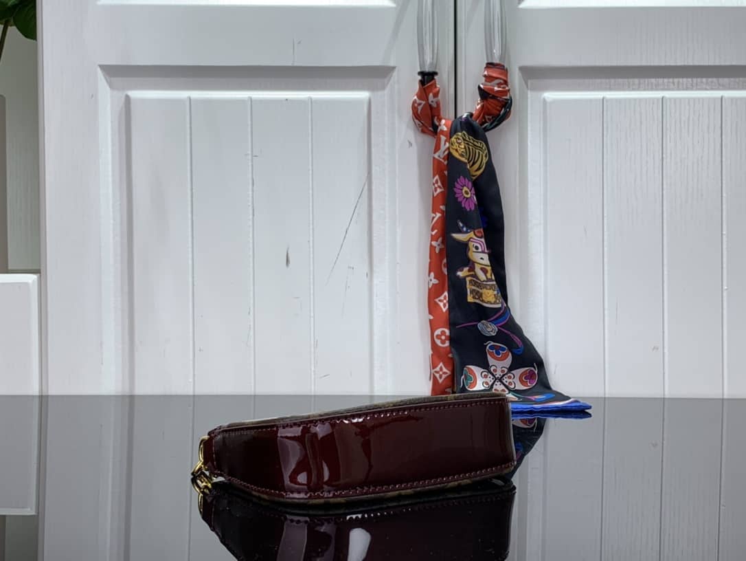 Louis Vuitton Pochette Dupe Monogram Vernis  Accessories  Pouch Purple M58009