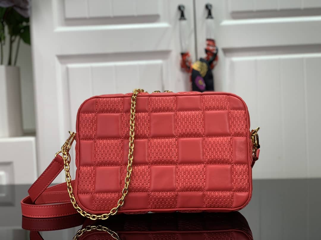 Louis Vuitton Damier Quilt Lambskin Troca MM H27 Replica Bag Red M59114