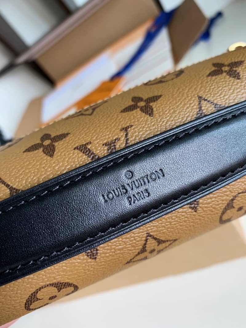 Best Replica Louis Vuitton Pochette Metis Small Leather Crossbody Bag Replica M44876(ColaReps)