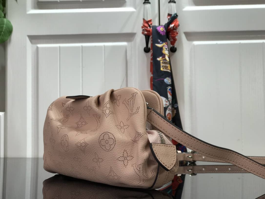 Louis Vuitton Scala Mini Replica Pouch Pink M80092