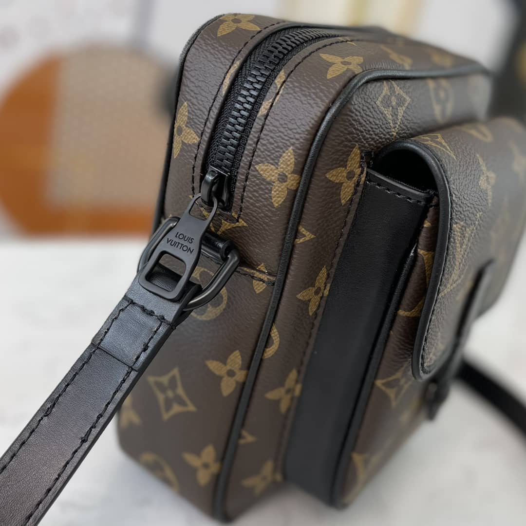 Louis Vuitton Virgil Abloh Christopher Wearable Replica Wallet M69404