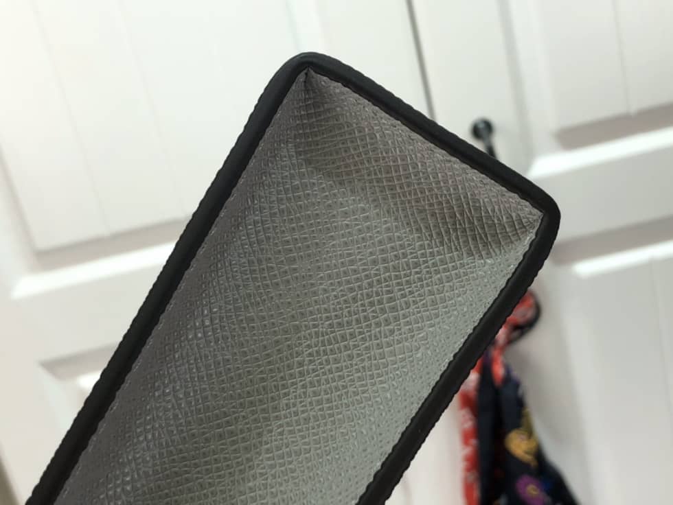 Louis Vuitton Taiga Pochette Voyage Gery M59147 Replica