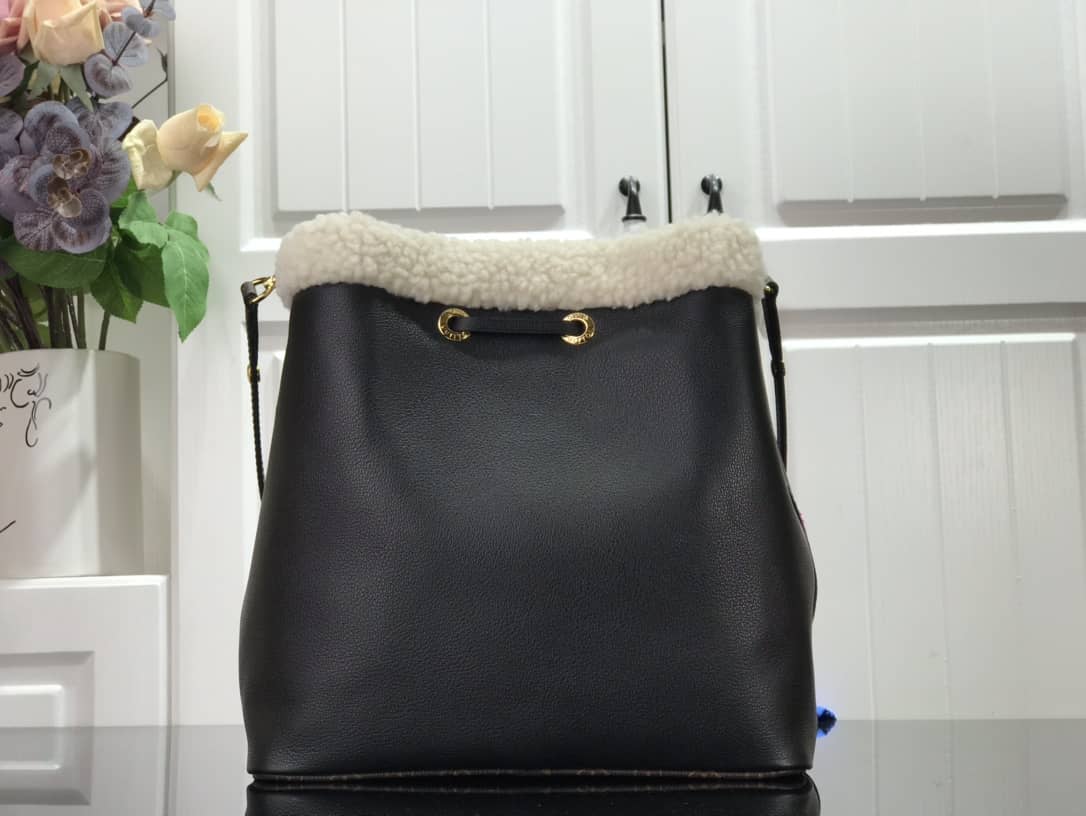 Louis Vuitton Noe Bucket Shoulder Diagonal Replica Bag M56963