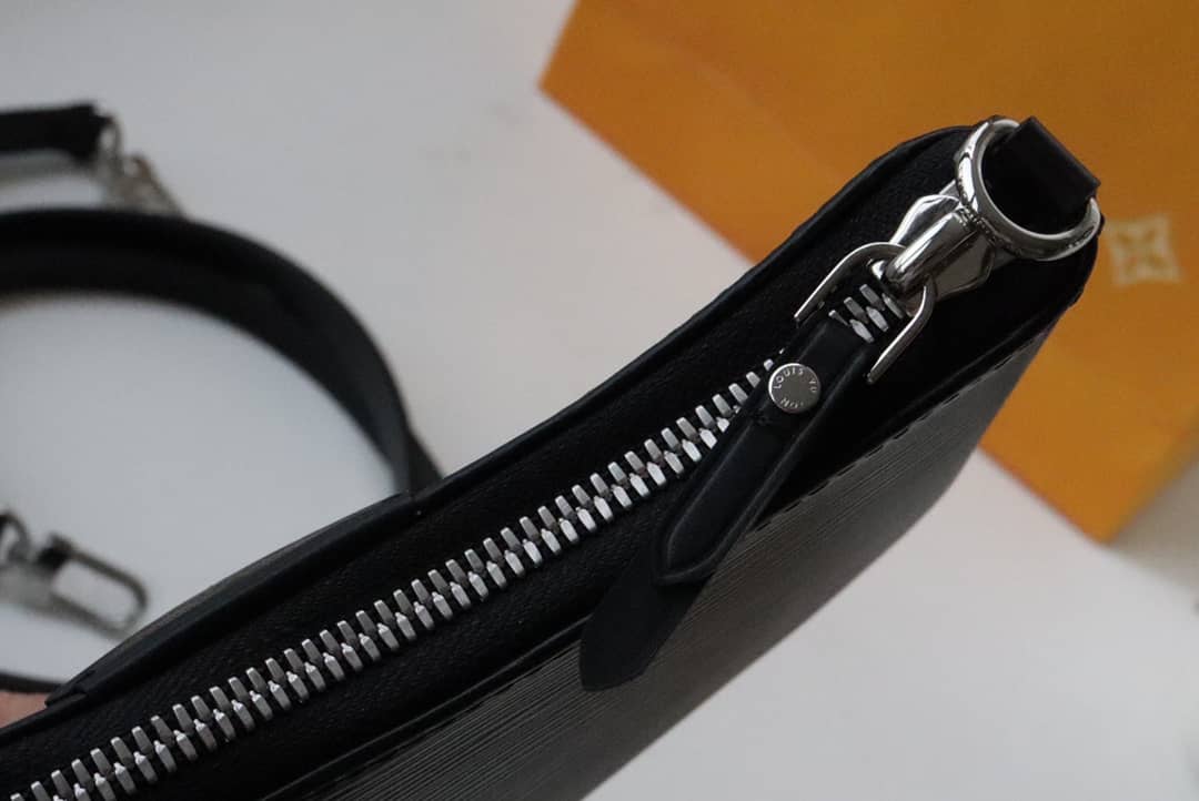 Louis Vuitton Easy Pouch 2way Epi Replica Crossboy Bag Black M80483