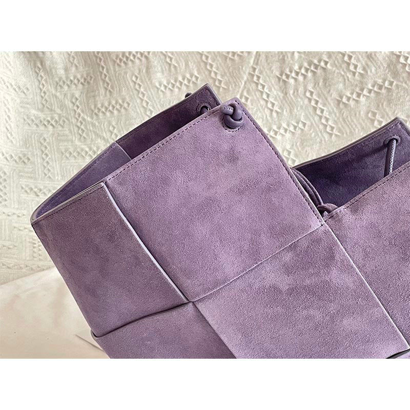 Bottega Veneta Bag Dupe 2108SF0157