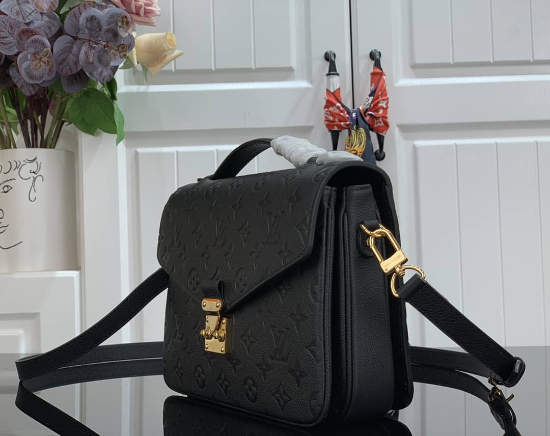 Louis Vuitton Pochette Metis Marine Leather Dark Blue M44071 Replica Shoulder Bag