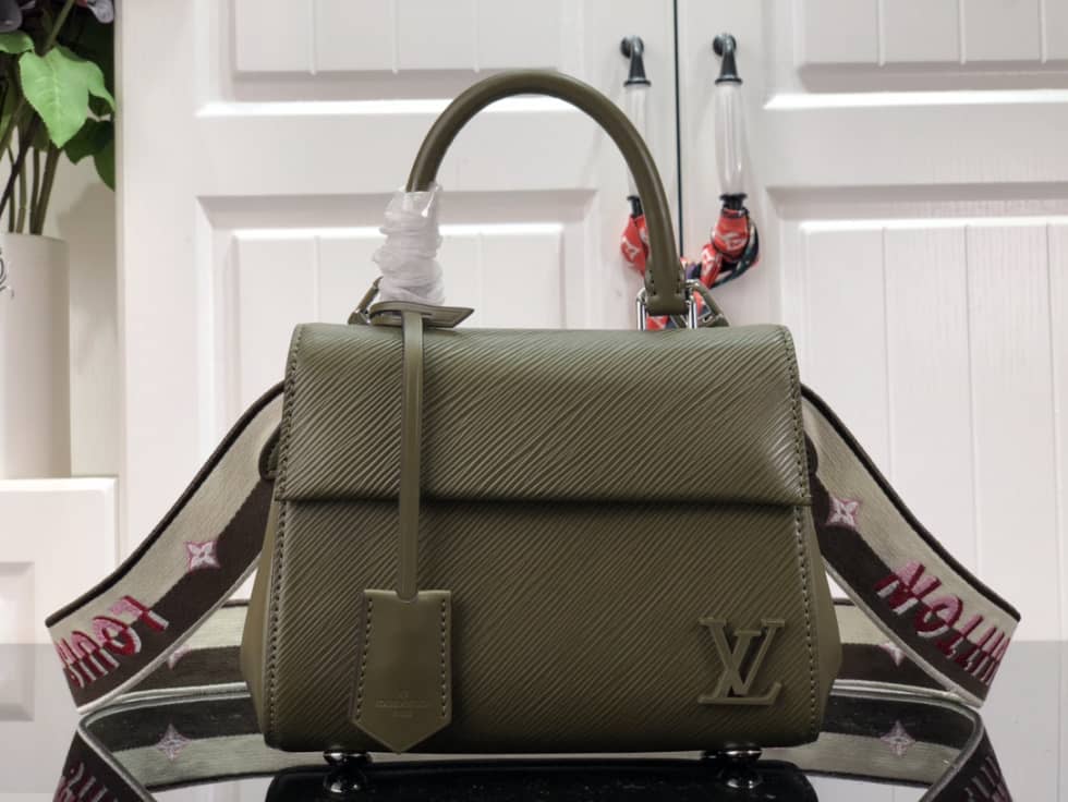 Louis Vuitton Cluny Mini Epi Leather M58928 Replica Shoulder Bag