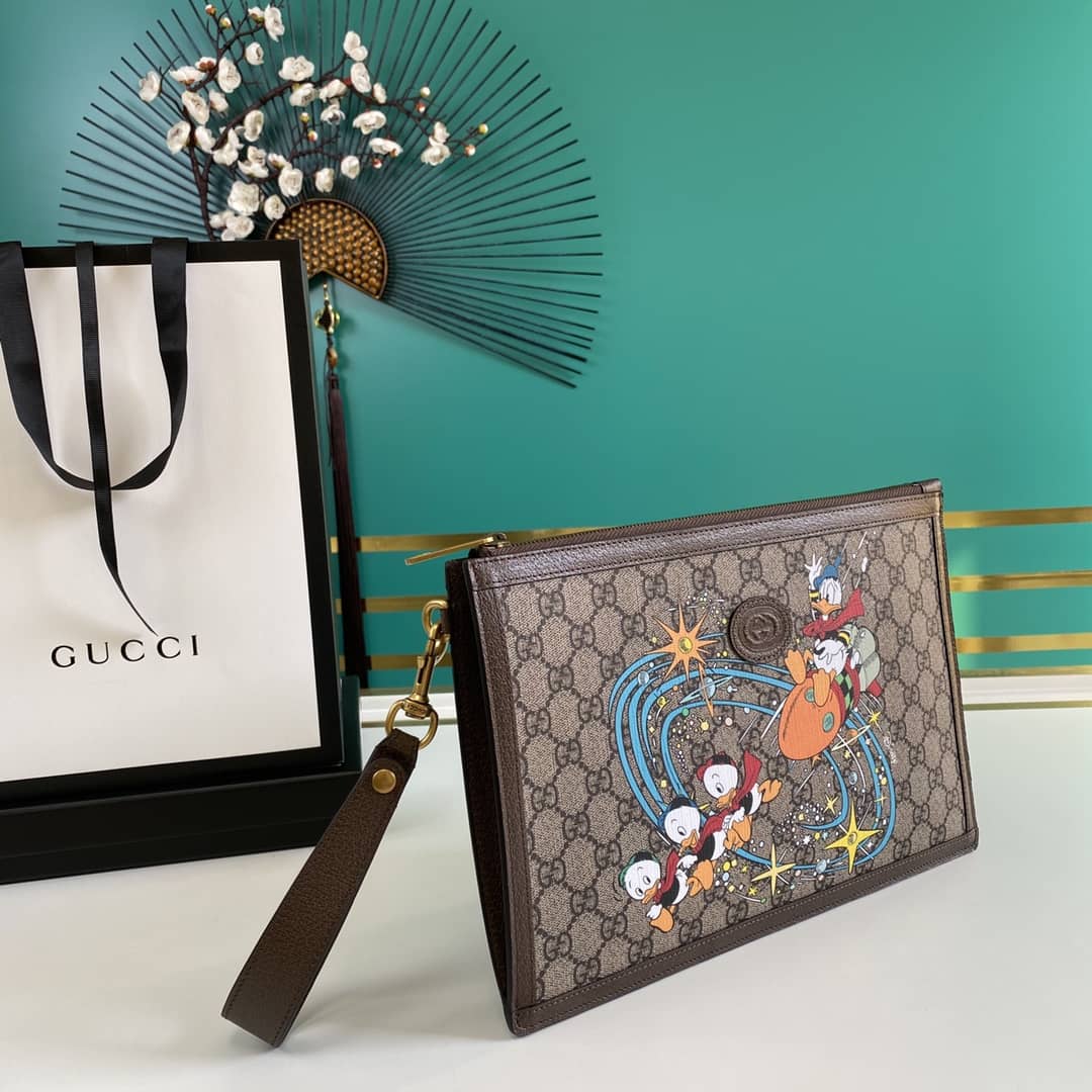 Gucci Disney GG Supreme Clutch Replica 647925
