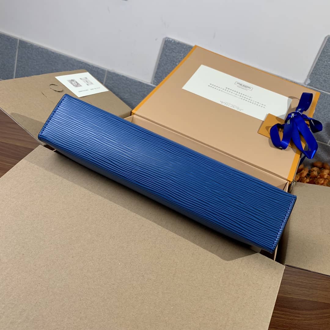 Louis Vuitton Pochette Voyage MM Replica Clutch M62912