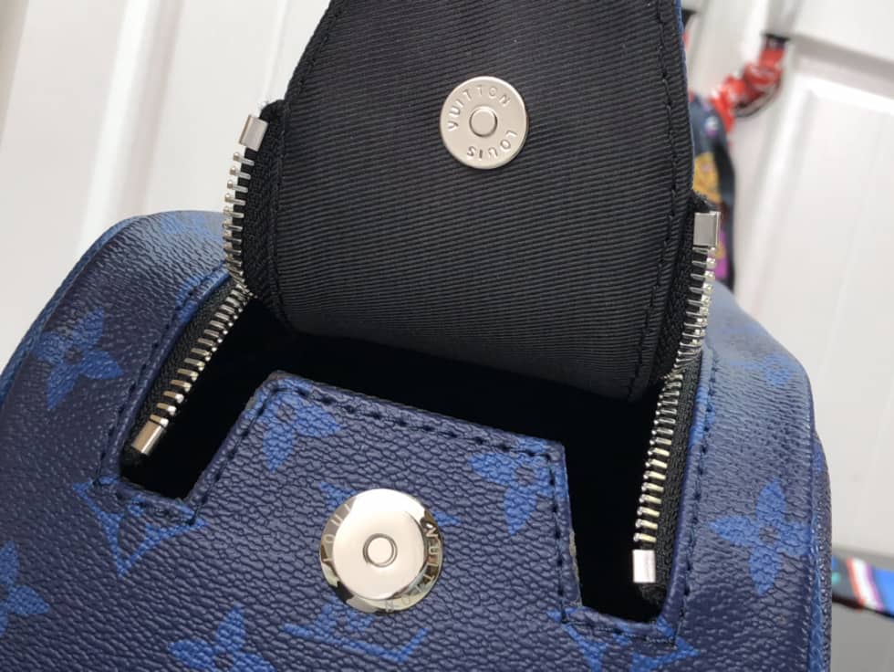 Louis Vuitton Dopp Kit Toilet Pouch Monogram Canvas M44494 Replica