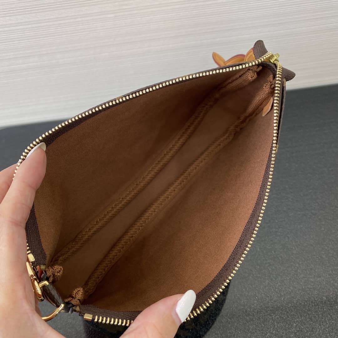 Louis Vuitton Pochette Dupe 2001 Pochette Accessories Graffiti Monogram Bag M51980