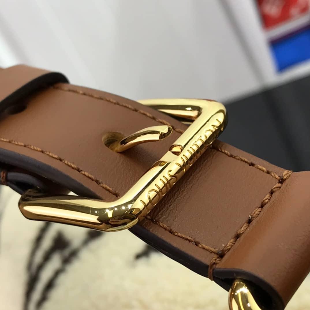 Louis Vuitton Giant Monogram Teddy MM Replica Waist Bag M55425