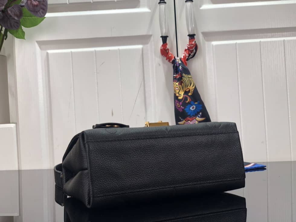 Louis Vuitton Madeleine BB Monogram Black M46008 Replica Shoulder Bag