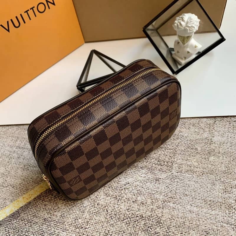 Louis Vuitton Toiletry Trousse Damier Pouch PM Replica N47522