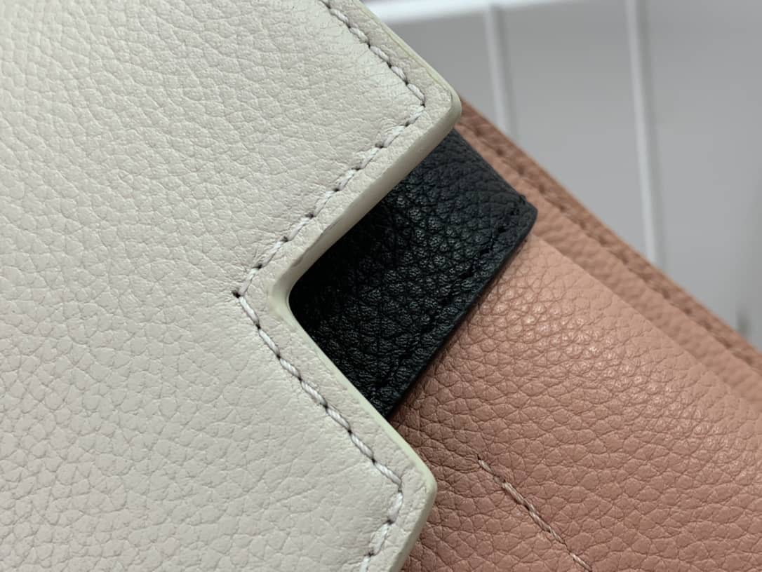 Louis Vuitton Lock Me Ever 2Way Bag Replica Pink M52787