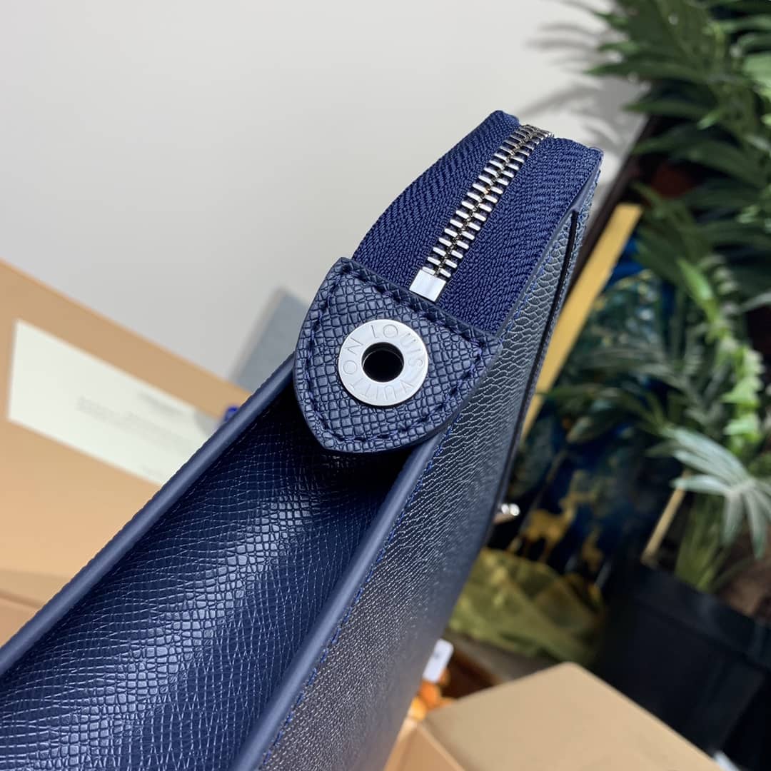 Louis Vuitton Pochette Voyage MM Taiga Leather Replica Handbag Blue M30677