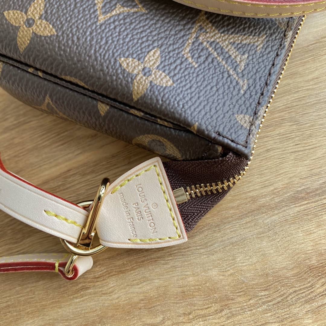 Louis Vuitton Pochette Dupe Monogram Accessoires Pouch M51980