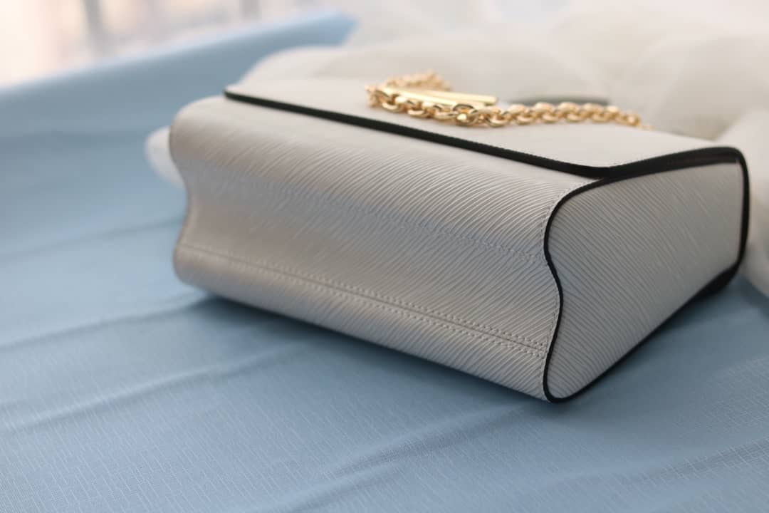Louis Vuitton Twist Bag White Replica M50281