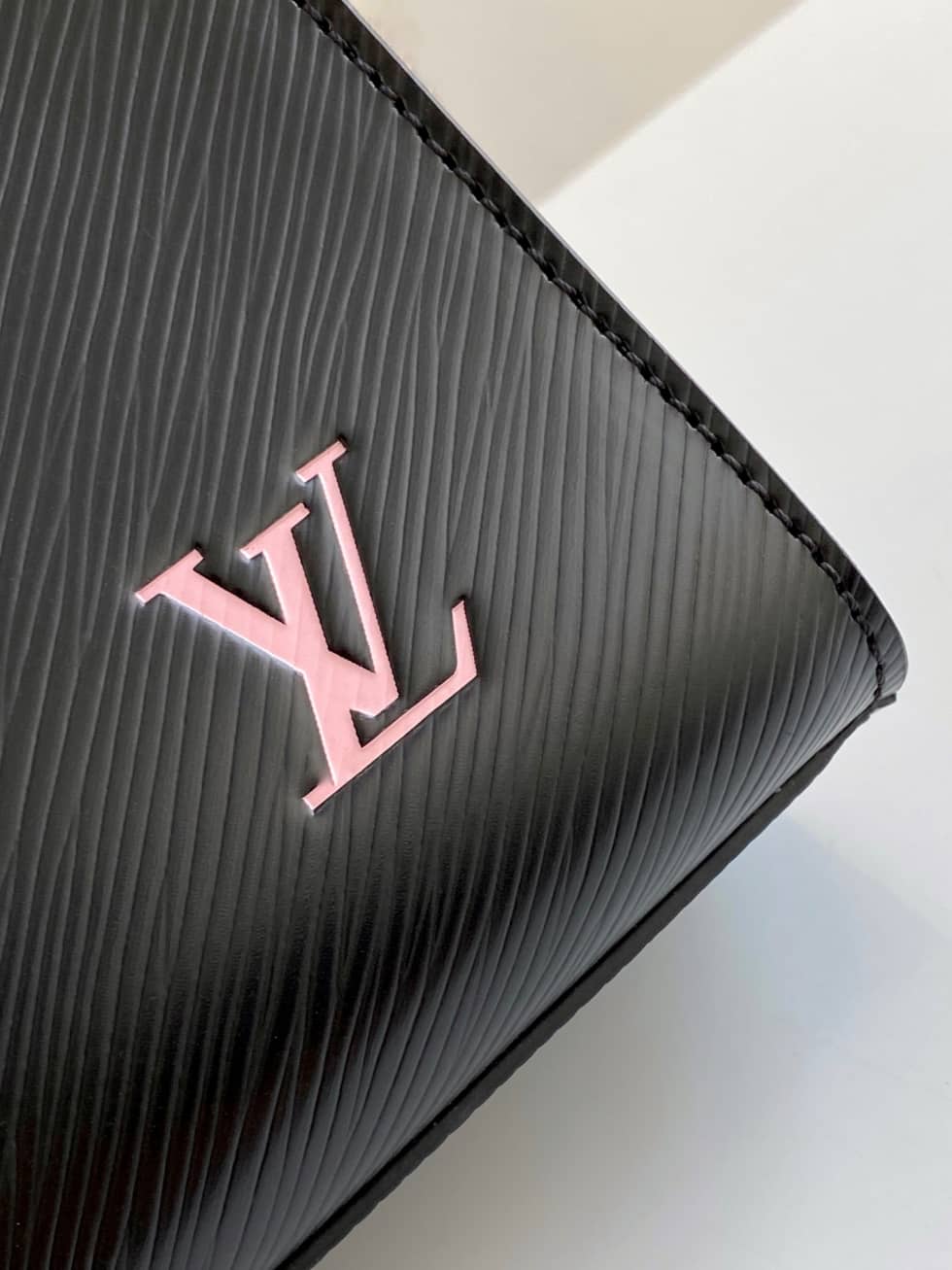 Louis Vuitton Petit Sac Plat Epi Leather Black M69441 Replica Shoulder Bag