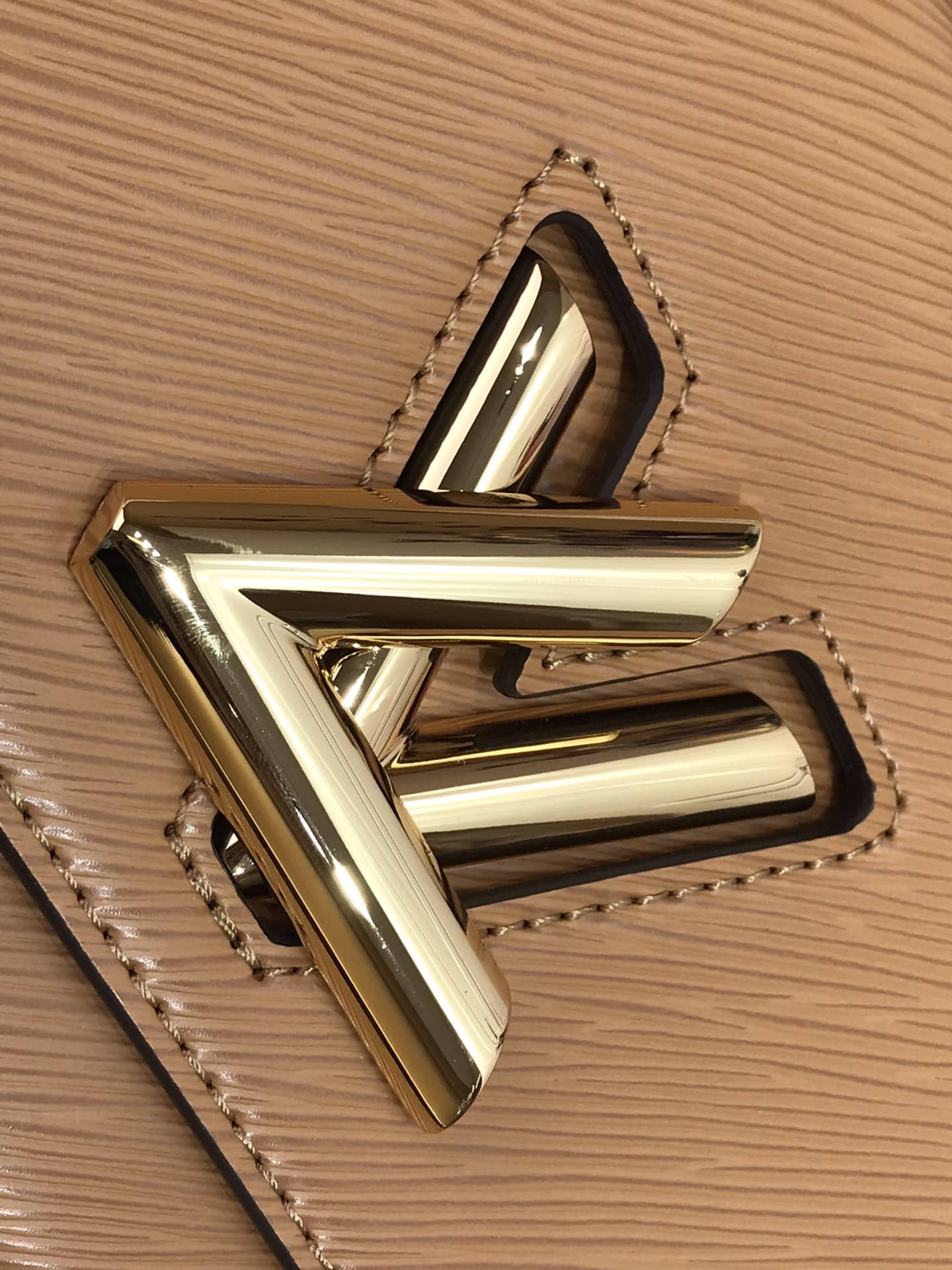 Louis Vuitton Twist MM Golden Lock Handle Epi Leather Replica Crossbody Bag M57506