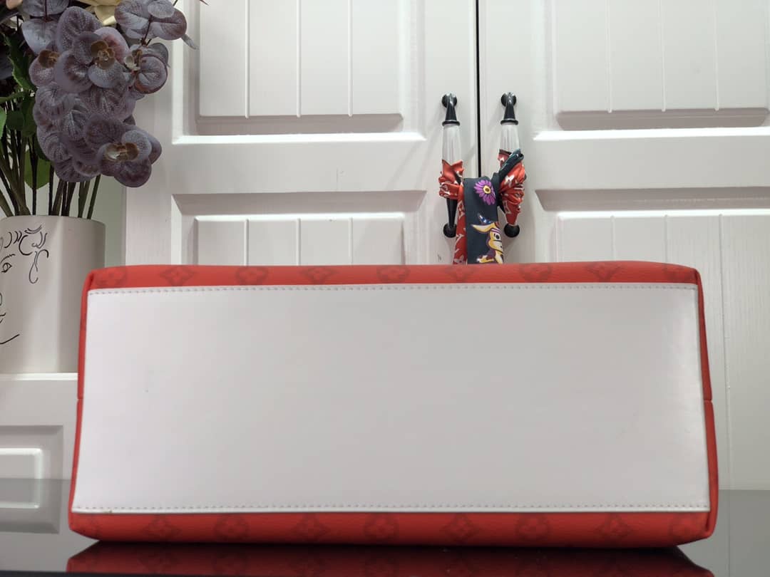 Louis Vuitton “Tourist Vs Purist” Tote Bag