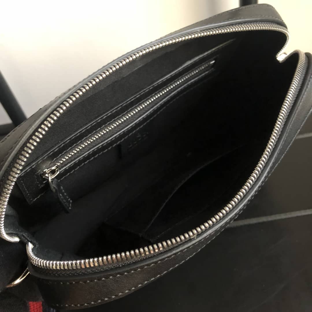 Gucci GG Supreme Wash Bag Replica Black 495562
