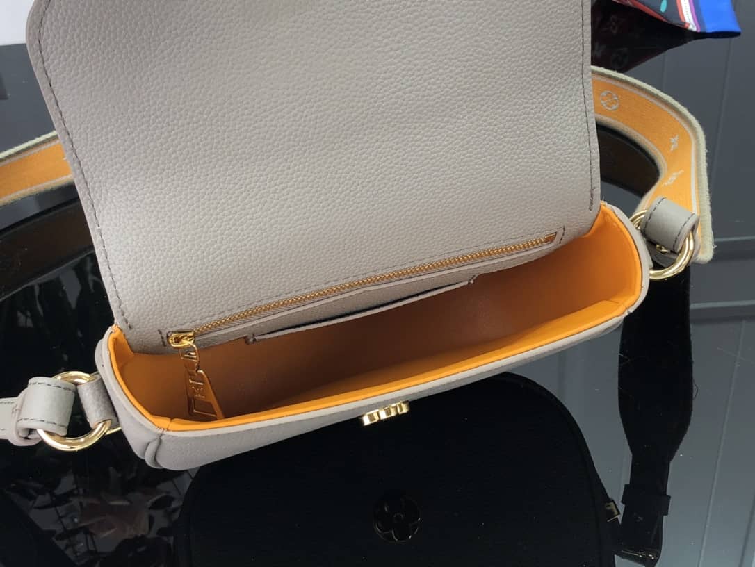 Louis Vuitton Pont 9 Soft PM Replica Bag Apricot M58727