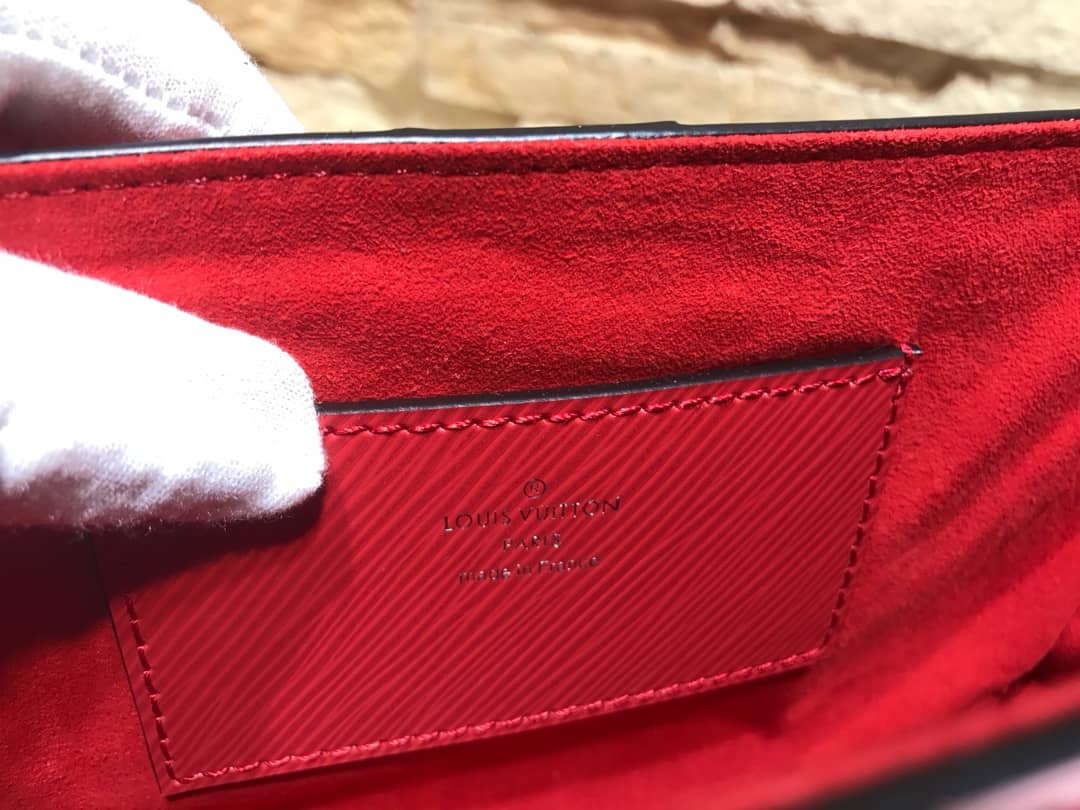 Louis Vuitton Twist MM Bag Red M50296 Replica