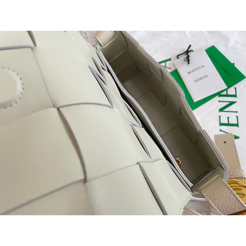 Bottega Veneta Bag Dupe 2108SF0180