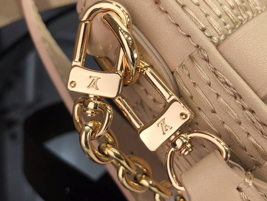 Louis Vuitton Pochette Troca Replica Shoulder Bag Beige M59046