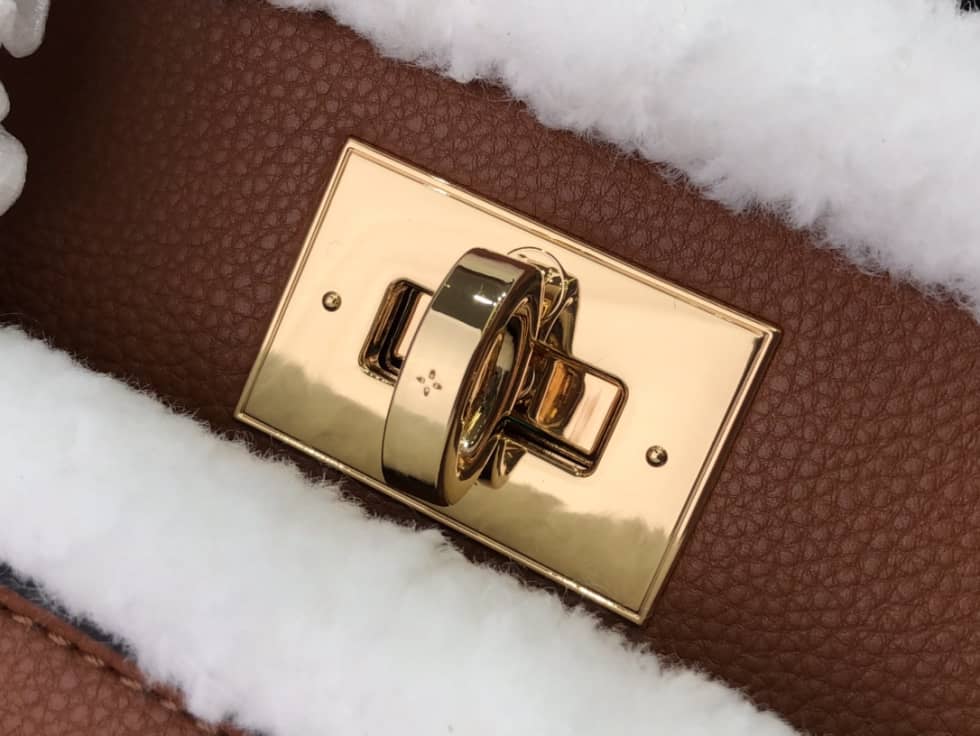 LV Tote Dupe  On My Side PM M58918 Replica Tote