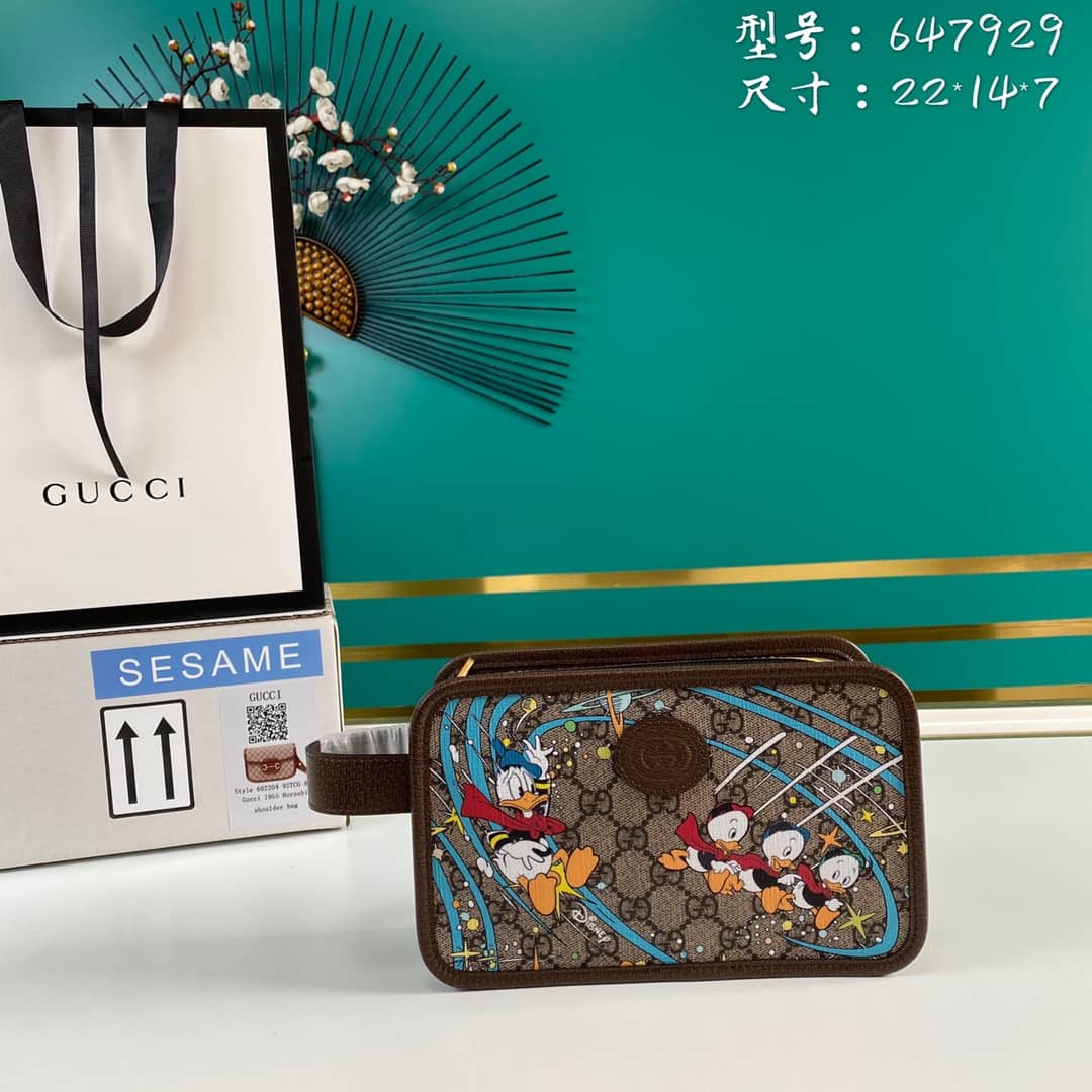 Gucci X Disney  Donald Duck Cosmetic Case Replica 647929