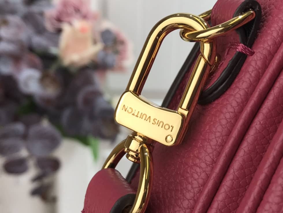 Best Replica Louis Vuitton Pochette Metis Marine Leather Rose M44071 Replica Shoulder Bag(ColaReps)