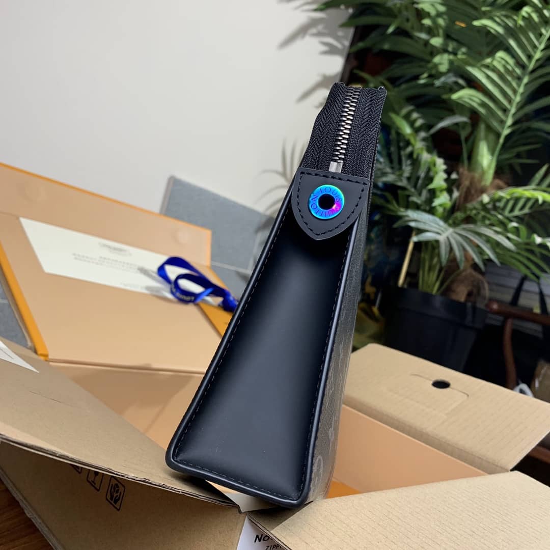 Louis Vuitton Pochette Voyage Bag M64440 Replica