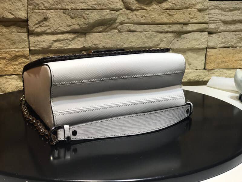 Louis Vuitton Knockoff Twist MM Chain Shoulder Bag Sale