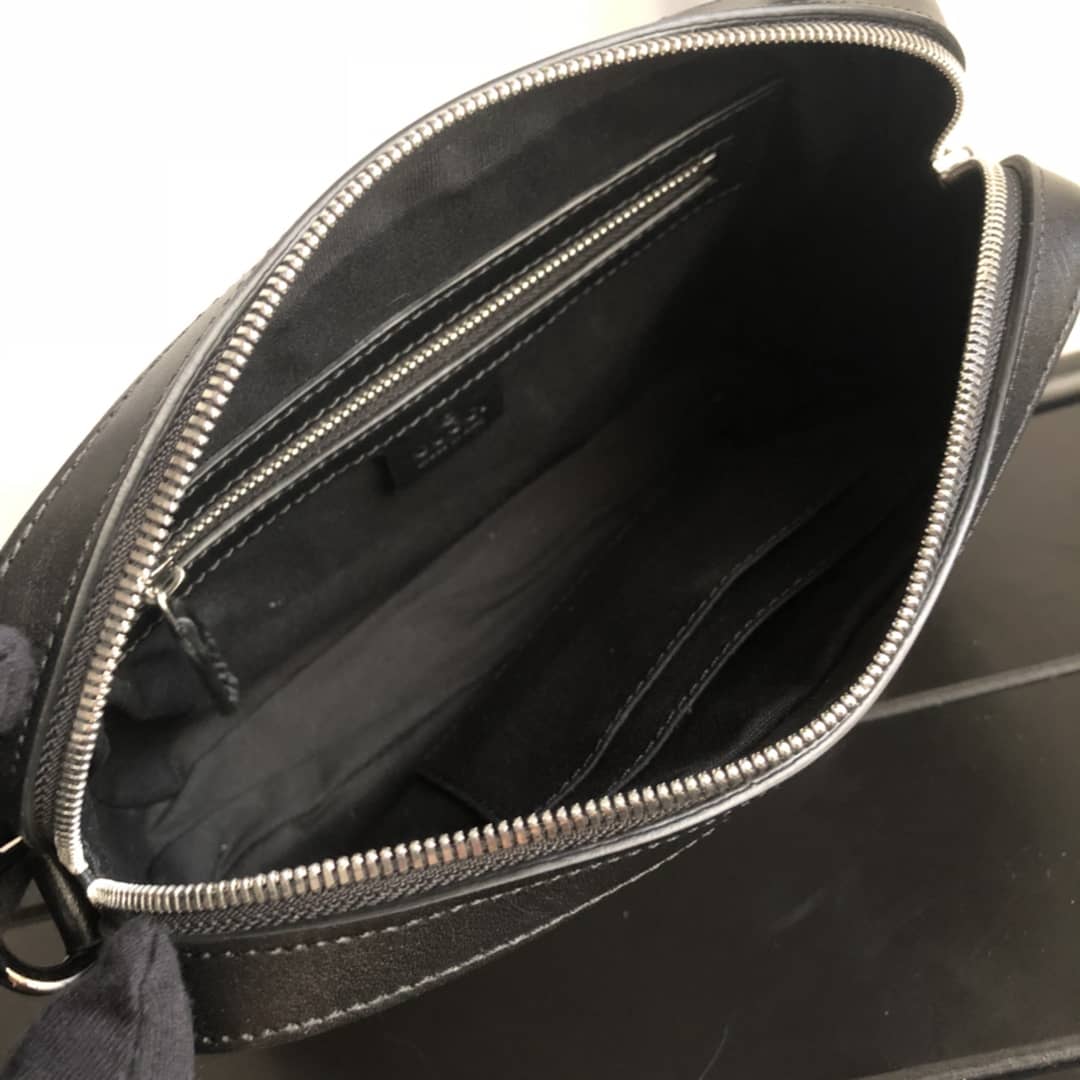 Gucci GG Supreme Wash Bag Replica Brown 495562