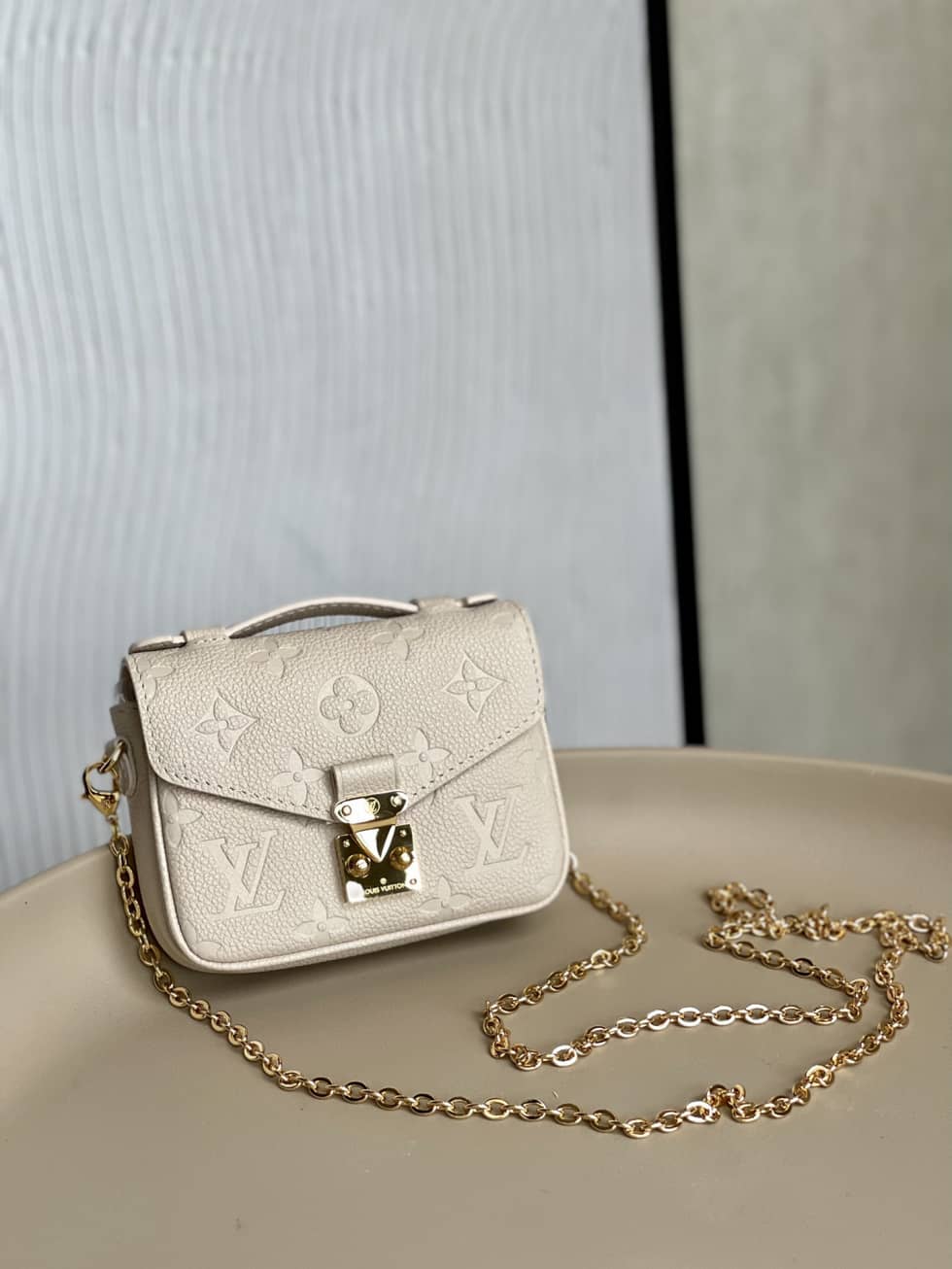 Louis Vuitton Micro Métis Chain Mini Pouch M81390 Replica Shoulder Bag