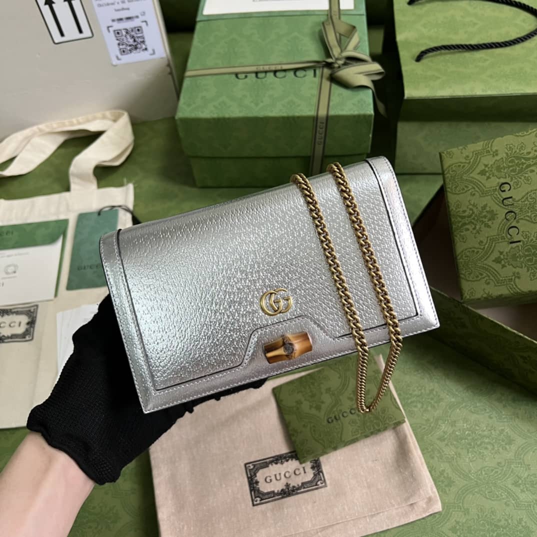 Gucci Diana Mini Crossbody Bag With Bamboo 696817 Replica