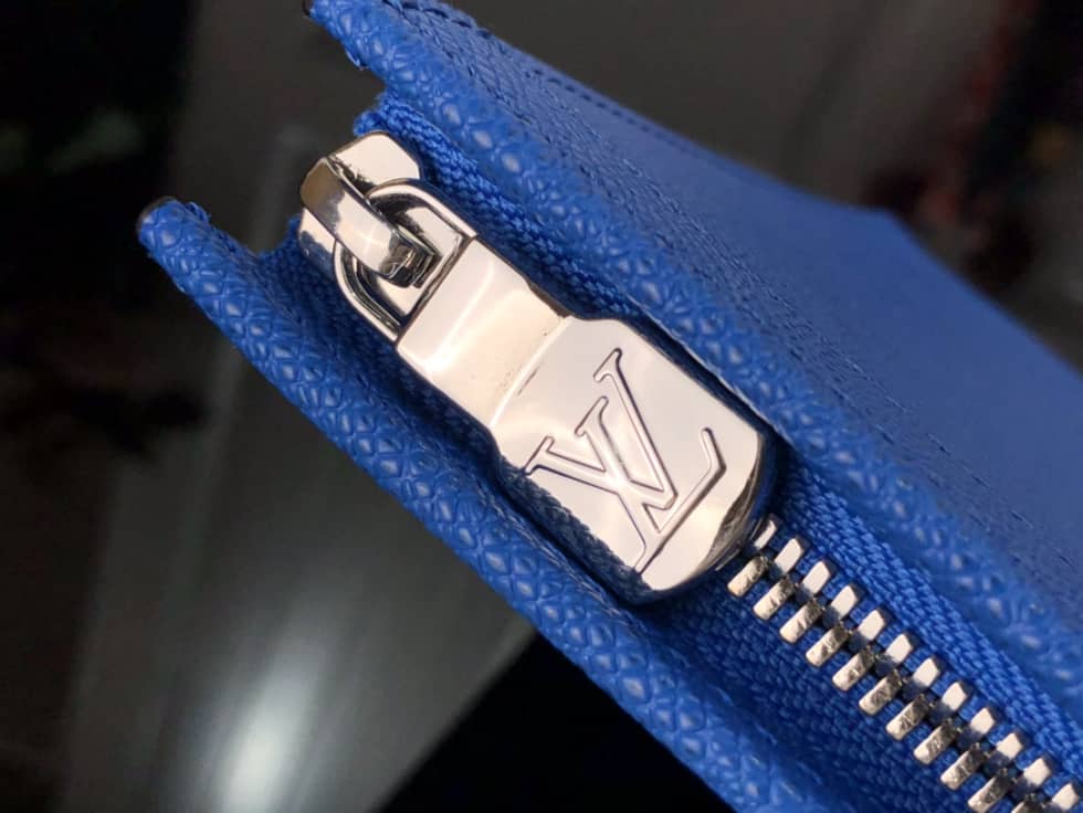 Louis Vuitton Taiga Pochette Voyage Blue M59147 Replica