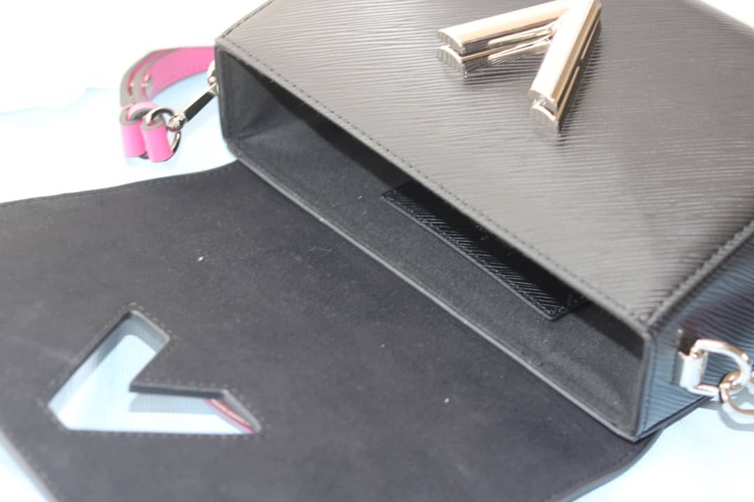 Louis Vuitton Epi Twist PM Chain Black M50332 Replica Crossbody Bag