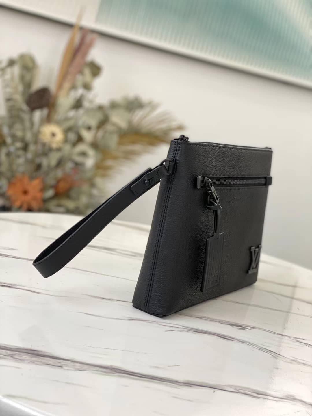 Louis Vuitton Aerogram IPad Pouch Grained Calf Leather Replica M69837