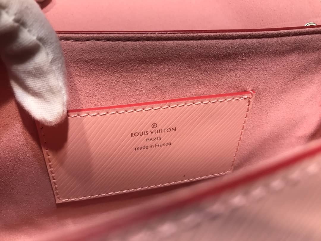 Louis Vuitton Twist MM Inspired Chain Shoulder Bag