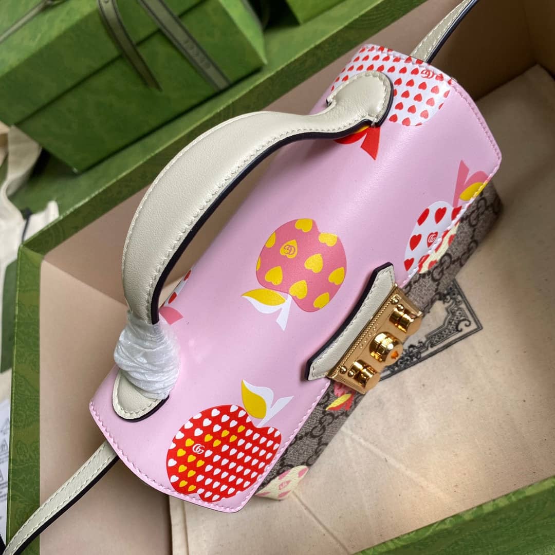 Gucci GG Supreme Canvas Padlock Mini Shoulder Bag Replica Pink 652683