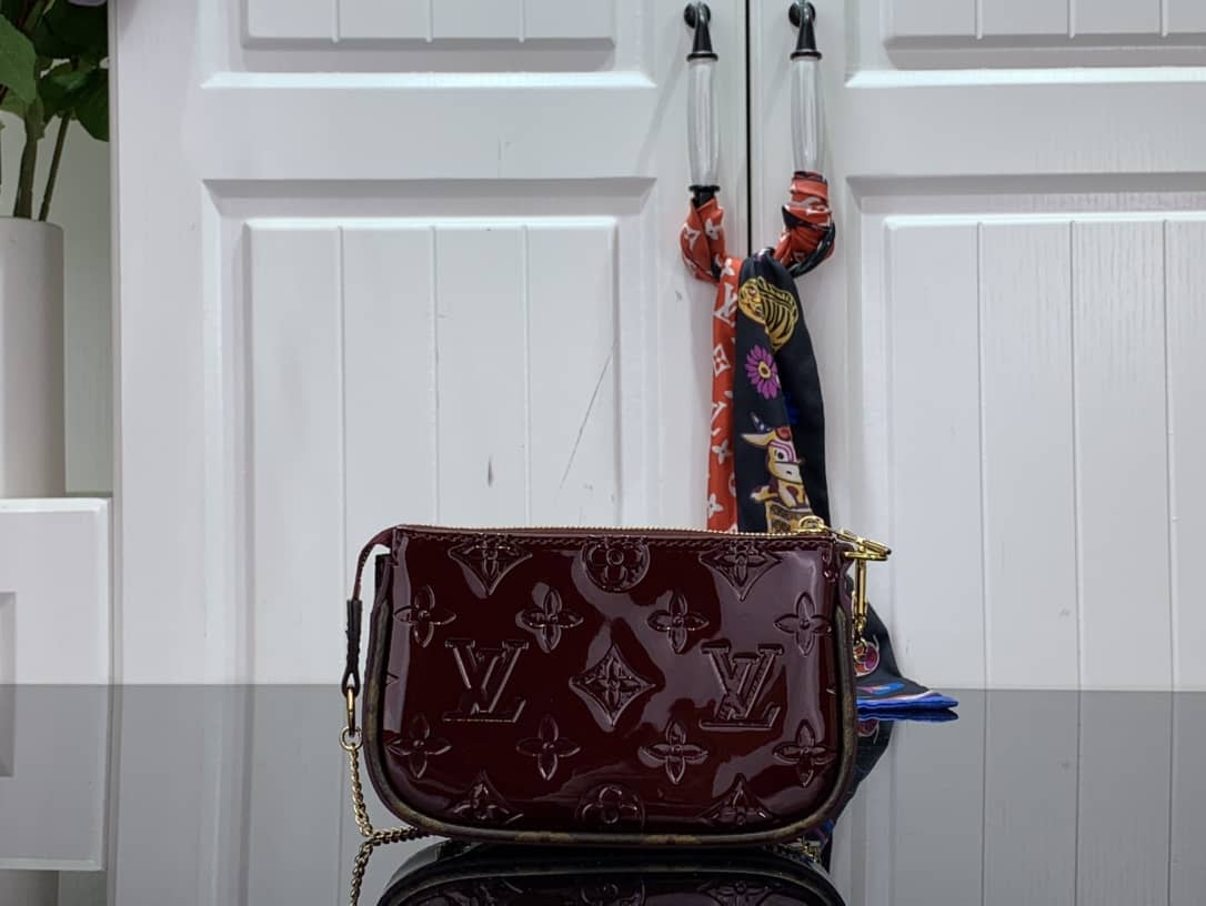 Louis Vuitton Pochette Dupe Monogram Vernis  Accessories  Pouch Purple M58009