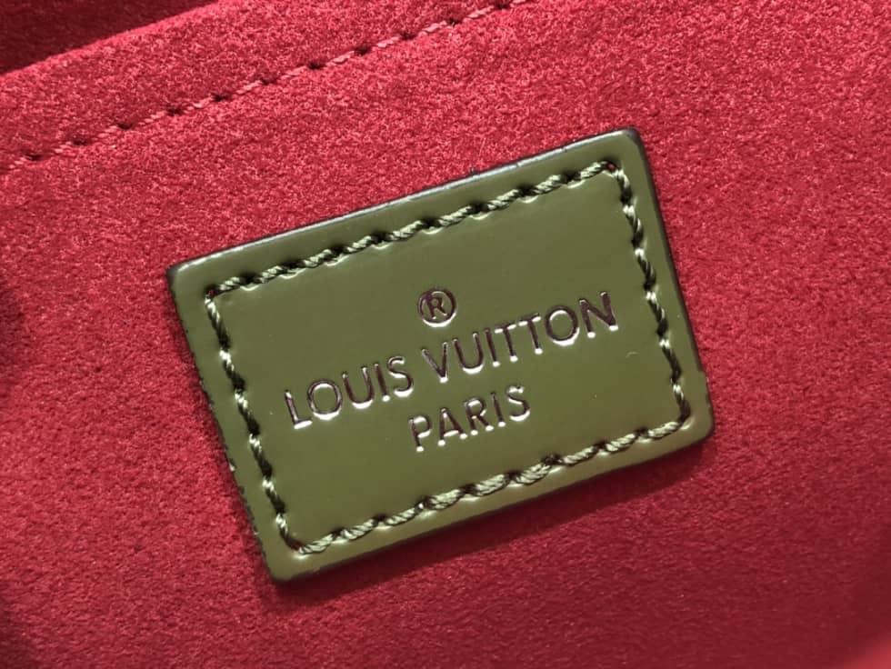 Louis Vuitton Cluny Mini Epi Leather M58928 Replica Shoulder Bag