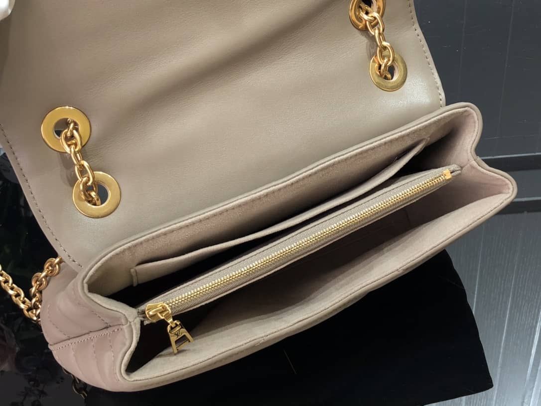 Louis Vuitton New Wave Chain Leather Replica Shoulder Bag Gray M58550