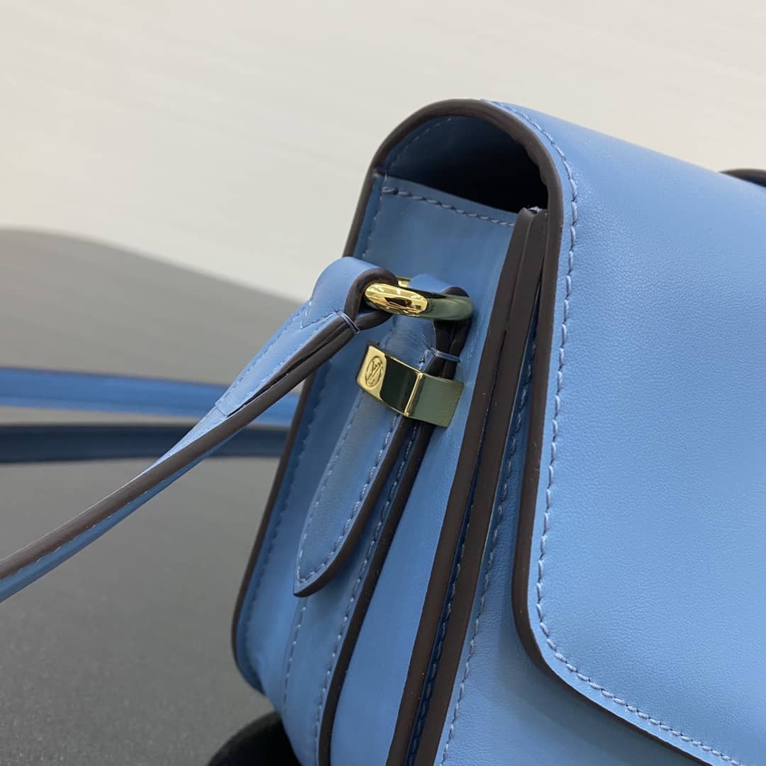 Louis Vuitton Pont 9 Leather Crossbody Bag M55948