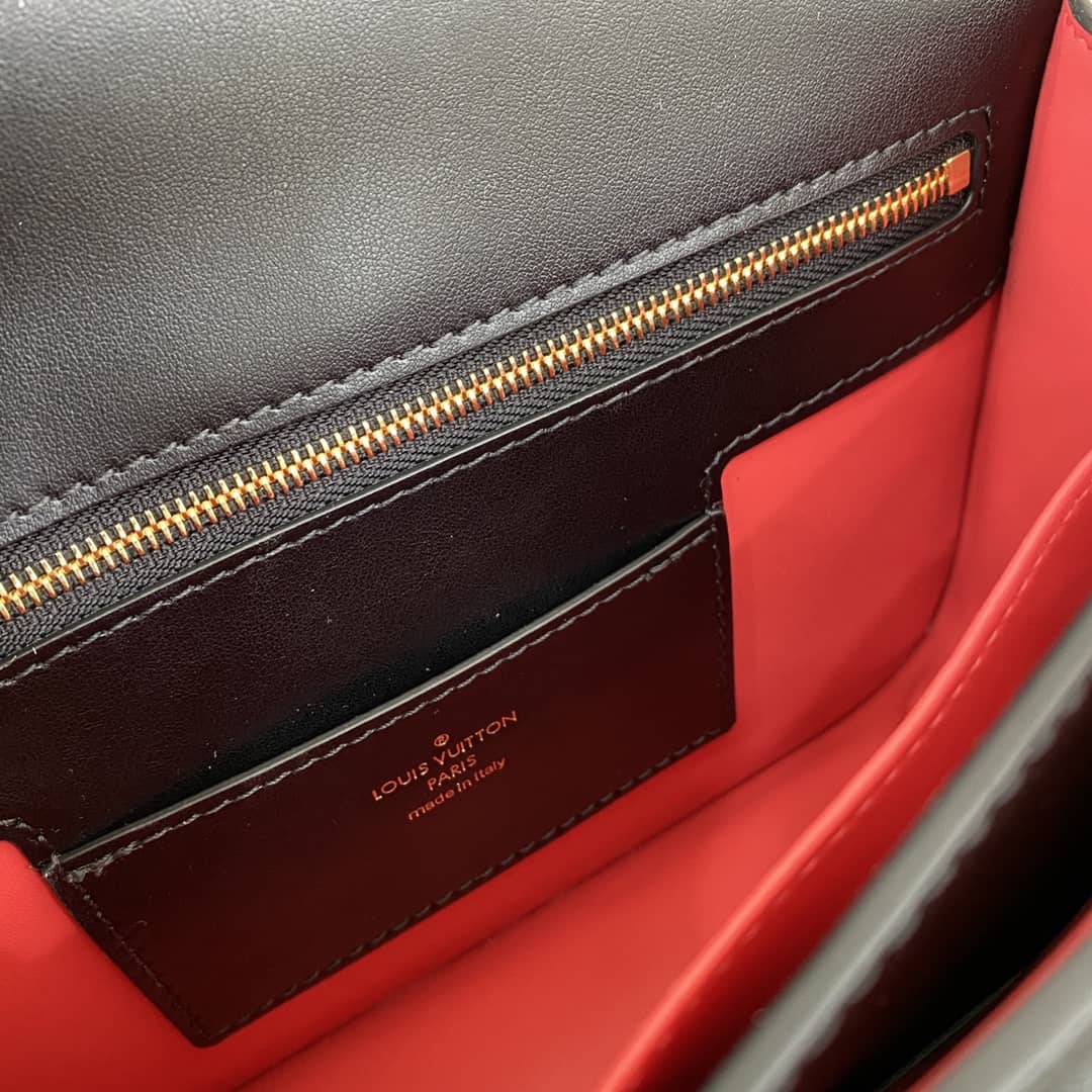 Louis Vuitton Pont 9 Leather Crossbody Bag M55948